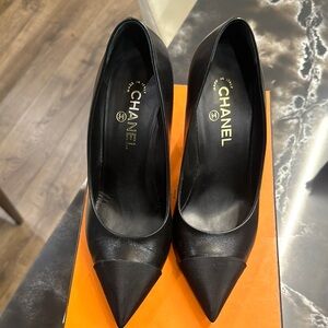 CHANEL Black Heels Elegant Pointed-Toe Pumps